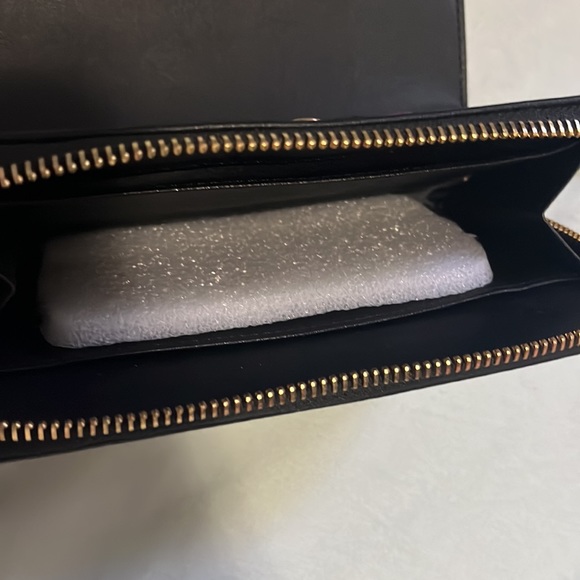 Hand Wallet - Picture 4 of 4